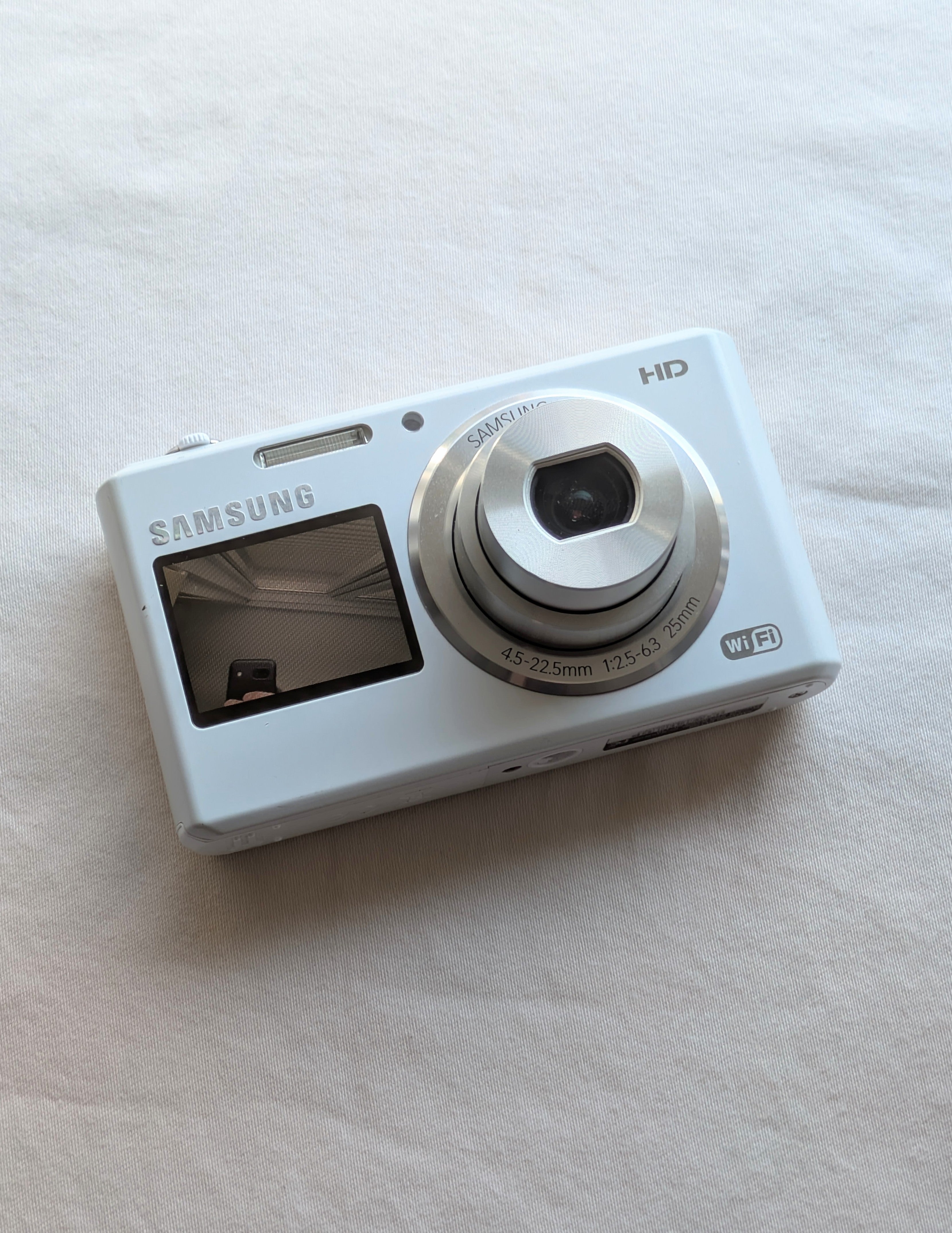 Samsung DV150 Digital Camera